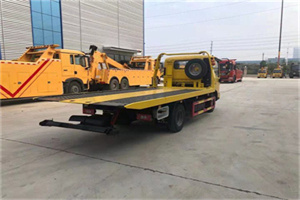 休宁非事故拖车